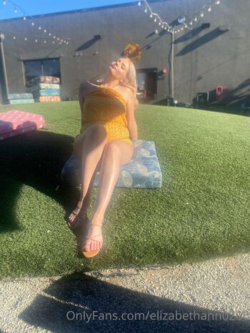 Elizabeth An / elizabethann0206 nude photo #8