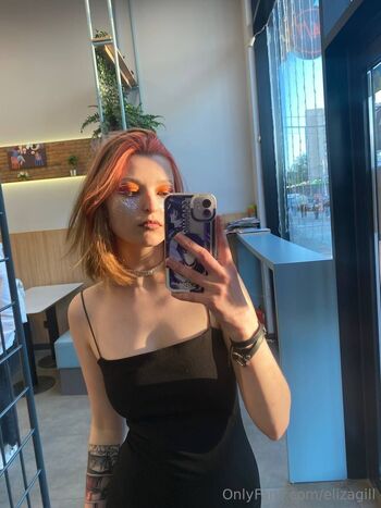 𝐻𝑒𝓁𝓁𝑜 𝐼𝓉𝓈 𝐸𝓁𝒾 ... / elizagill nude photo #10