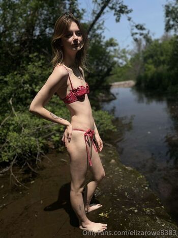 Eliza Row / elizarowe8383 nude photo #10