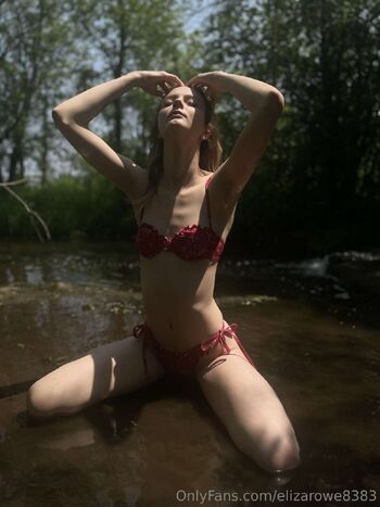 Eliza Row / elizarowe8383 nude photo #13