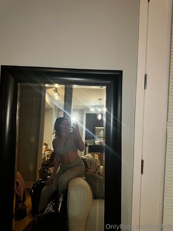 Ell / ellaa.b nude photo #8