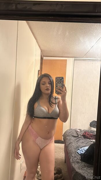 ELLA CRUZ / ellacruz69 / ella_cruz69 / ecruz69 nude photo #2