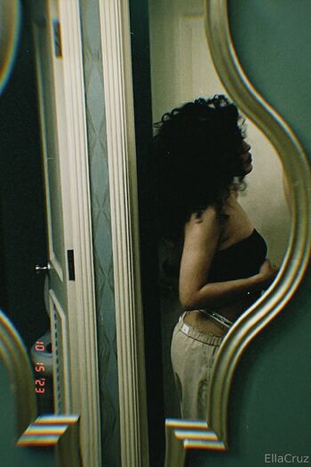 ELLA CRUZ / ellacruz69 / ella_cruz69 / ecruz69 nude photo #9
