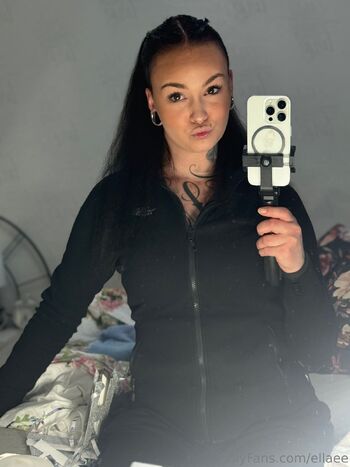 Ell / ellaee nude photo #20