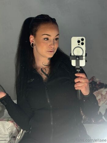 Ell / ellaee nude photo #22