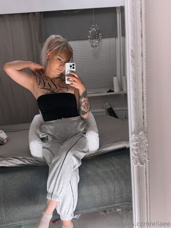 Ell / ellaee nude photo #29