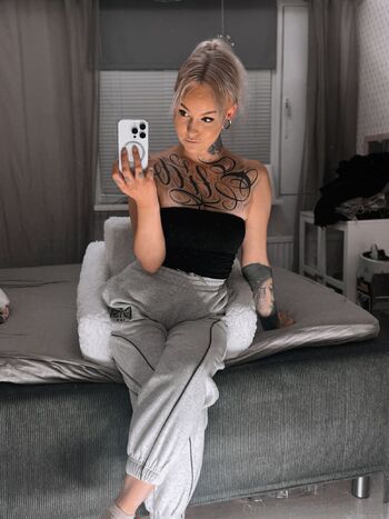 Ell / ellaee nude photo #31