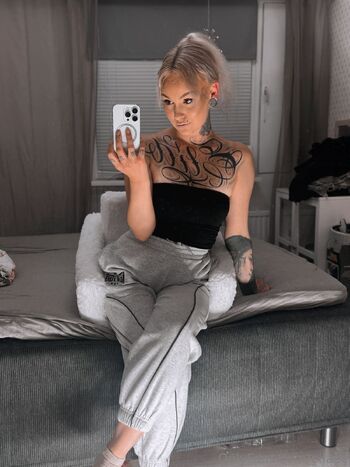 Ell / ellaee nude photo #36