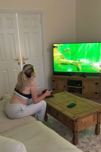 𝓔𝓵𝓵𝓪 𝓕𝓪𝓲𝓽𝓱 𝓕𝓡𝓔 / ellafaith nude photo #6