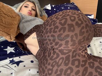 Ralu Free / ellaralu_free / ella_ralu nude photo #37