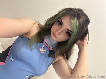 Ella / ellawaifuuxo nude photo #25
