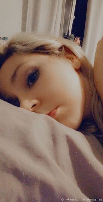 Velveteen Elli / elliebeansfree nude photo #2