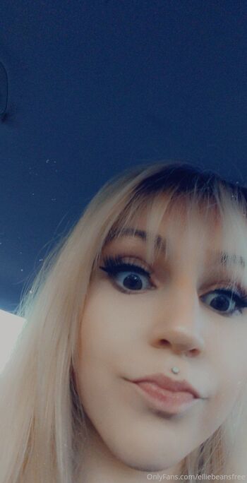 Velveteen Elli / elliebeansfree nude photo #17