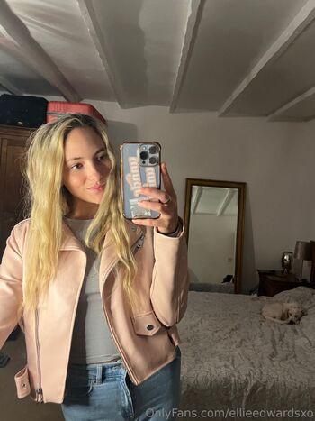 Ellie Edward / ellieedwardsxo nude photo #2