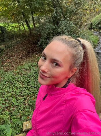 Ellie Edward / ellieedwardsxo nude photo #15