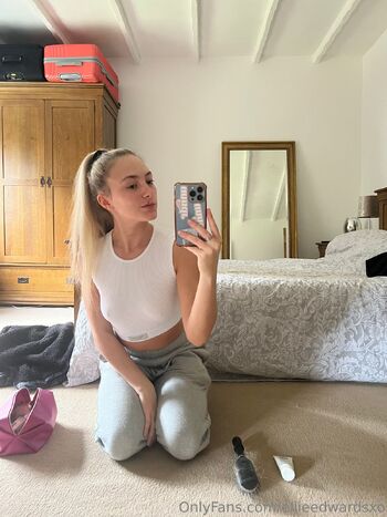 Ellie Edward / ellieedwardsxo nude photo #18