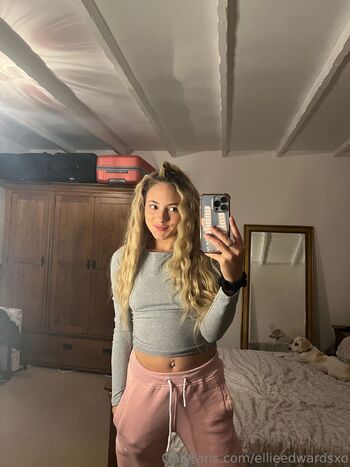 Ellie Edward / ellieedwardsxo nude photo #20