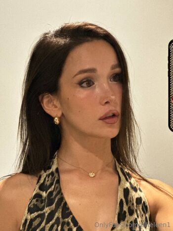 Ellie Lee / ellieleen1 nude photo #2