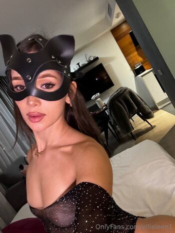 Ellie Lee / ellieleen1 nude photo #16