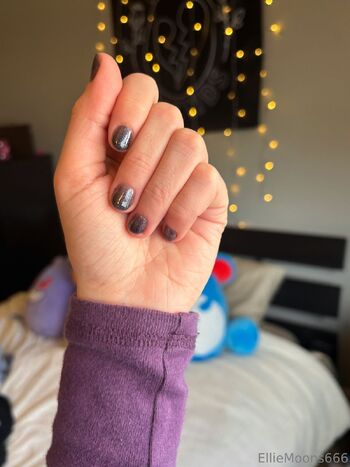 Ellie Moon / elliemoons999 / elliemoons666 nude photo #1