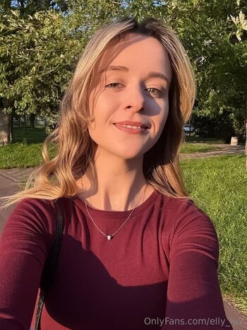 Ell / elly_luv nude photo #12
