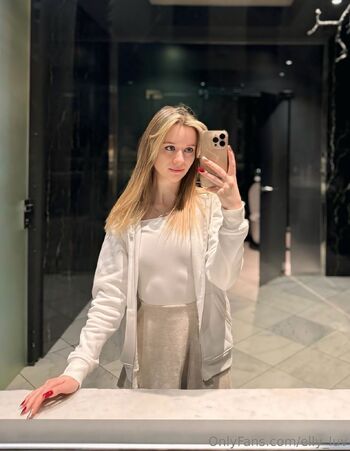 Ell / elly_luv nude photo #27