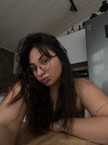 Elya Noi / ellya_noir nude photo #24