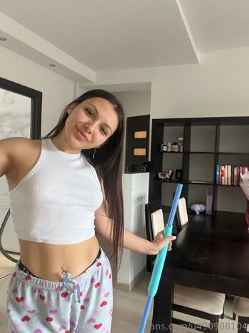 Your Elly / ellybby nude photo #2