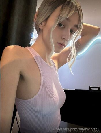 OnlyFans / ellynightfall nude photo #27