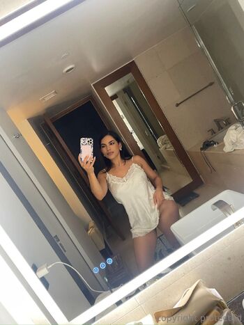 Elizabeth Rui / ellyxo nude photo #4