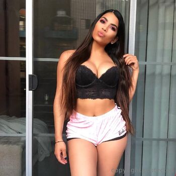 Elizabeth Rui / ellyxo nude photo #16