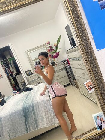 Elizabeth Rui / ellyxo nude photo #23