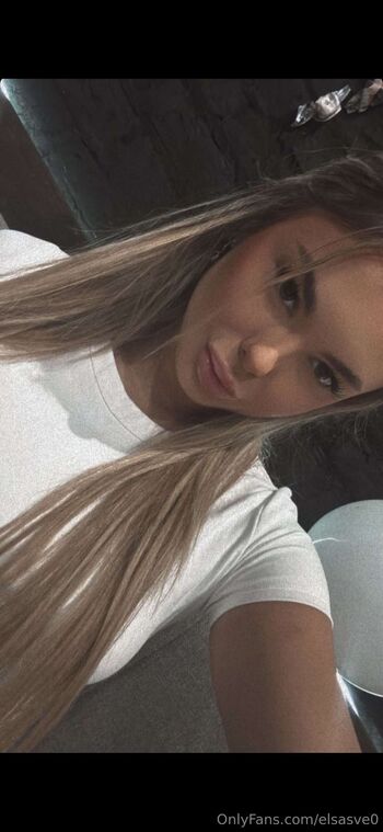 Elsa / elsasve0 nude photo #17