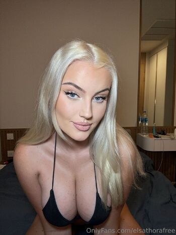 Elsa FRE / elsathorafree nude photo #13