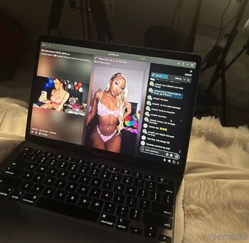 Emily Norman LIV / em098 nude photo #12