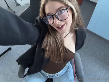 𝐄𝐦𝐦𝐚 𝕊𝕨𝕖𝕖𝕥 𝕘𝕚𝕣𝕝 / em_mad nude photo #16