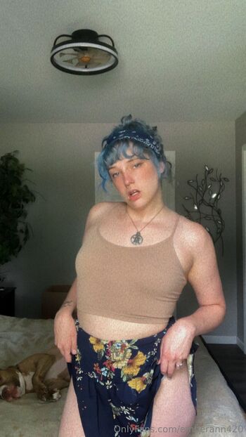 𝐸𝑚𝑏𝑒𝑟 𝐴𝑛𝑛 FRE / emberann420 nude photo #10