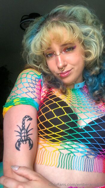 𝐸𝑚𝑏𝑒𝑟 𝐴𝑛𝑛 FRE / emberann420 nude photo #24