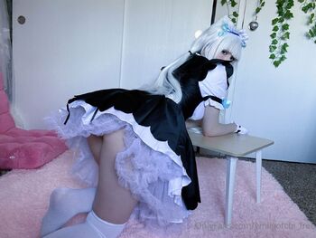 Em / emiigotchi_free nude photo #37