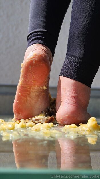 Emilia Podi / emilia.podie / emiliapodie nude photo #2