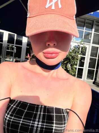 𝐄𝐦𝐢𝐥𝐢𝐚 𝐓𝐒 / emilia.tt / emillia.ttt nude photo #7