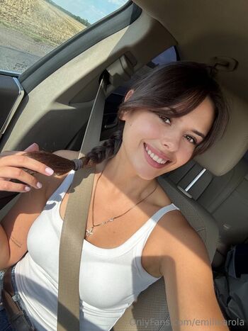 Emilia / emiliaarola nude photo #37