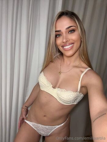 Emilia / emiliaarola nude photo #38