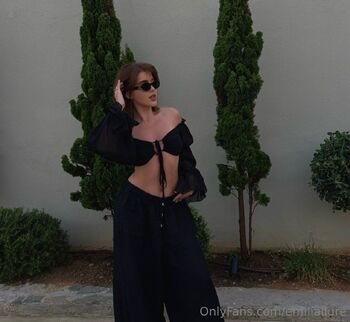 𝐸𝑀𝐼𝐿𝐼𝒜 / emiliallure nude photo #18