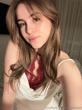 𝐸𝑀𝐼𝐿𝐼𝒜 / emiliallure nude photo #27