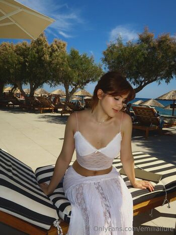 𝐸𝑀𝐼𝐿𝐼𝒜 / emiliallure nude photo #31