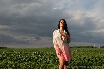 Emilie Berube / emilieberubefree nude photo #27