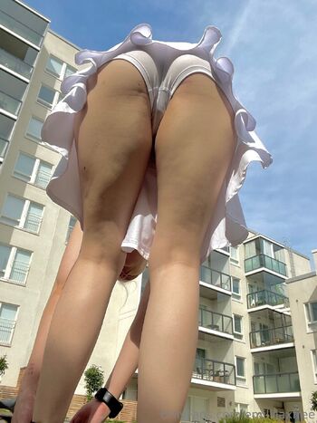 Emili / emiliiiaxfree nude photo #16