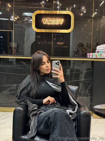 Emily / emilly_vip nude photo #21