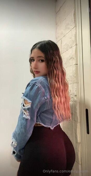 Emil / emily.storm nude photo #25